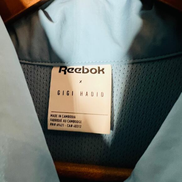 Gigi Hadid x Reebok Vest JAcket Convertible Tan Blue - M - Picture 4 of 4